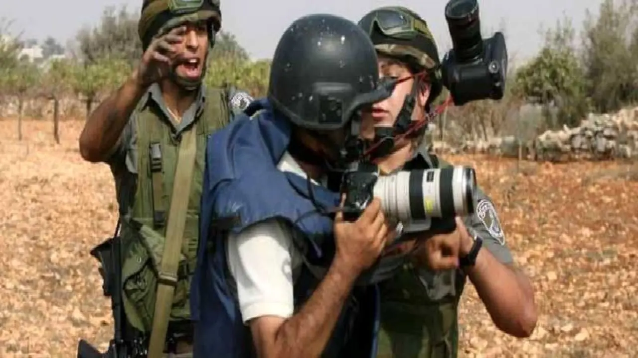تصویربرداری از نظامیان اسرائیلی جرم می‌شود