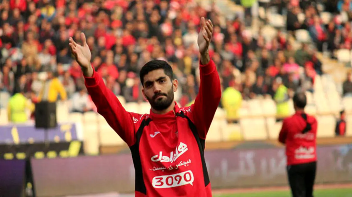 حراج مدال قهرمانی پرسپولیس به نفع زلزله‌زدگان