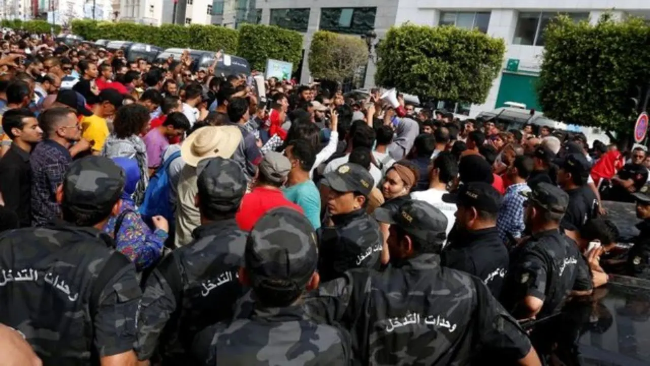 تظاهرات مردم تونس در اعتراض به تلاش امارات برای براندازی حکومت کشورشان