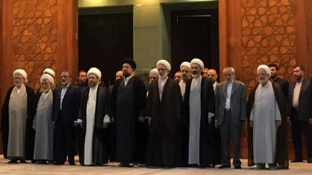  مسئولان عالی قضایی کشور با امام راحل تجدید میثاق کردند