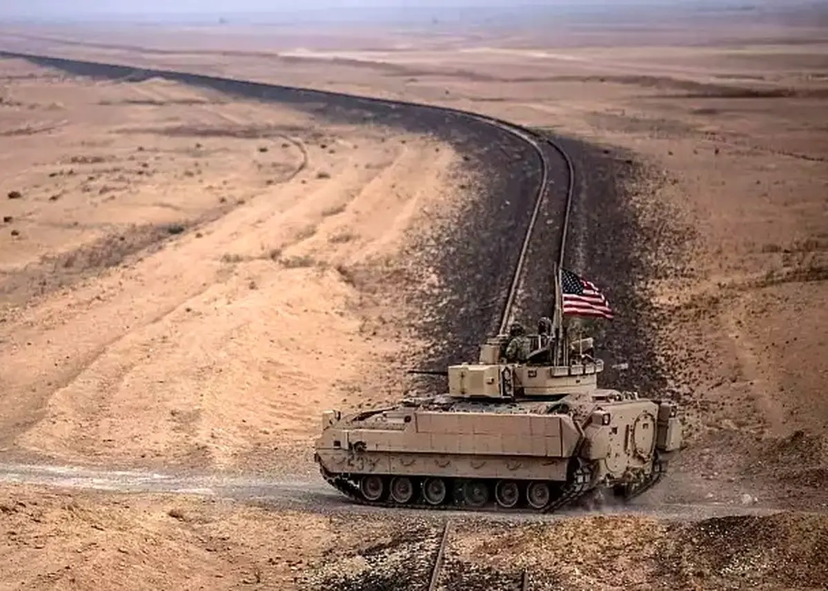 خوش‌وبش آمریکایی‌ها با نظامیان روسی در خاک سوریه+ تصاویر