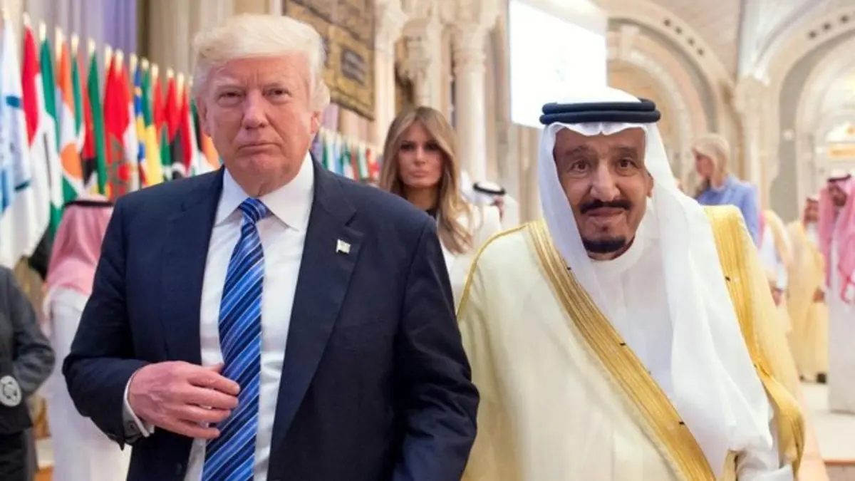 رفتار ترامپ با مقامات سعودی مانند رفتار ارباب با غلام است