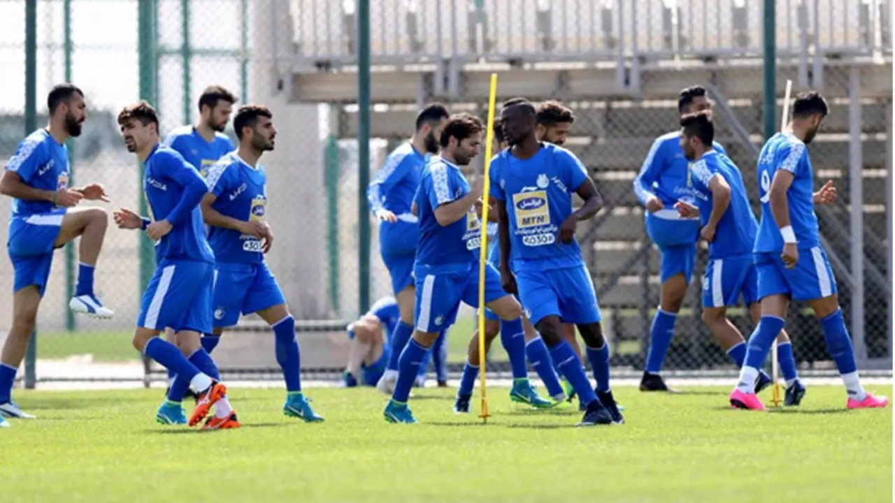 حضور پرانرژی شفر در تمرین صبح استقلال