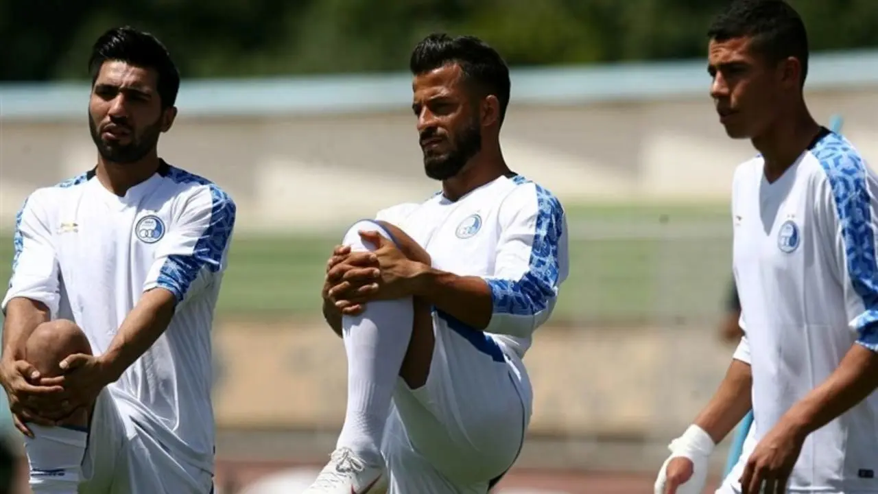 بازیکنانی که بدون قرارداد با استقلال تمرین می‌کنند