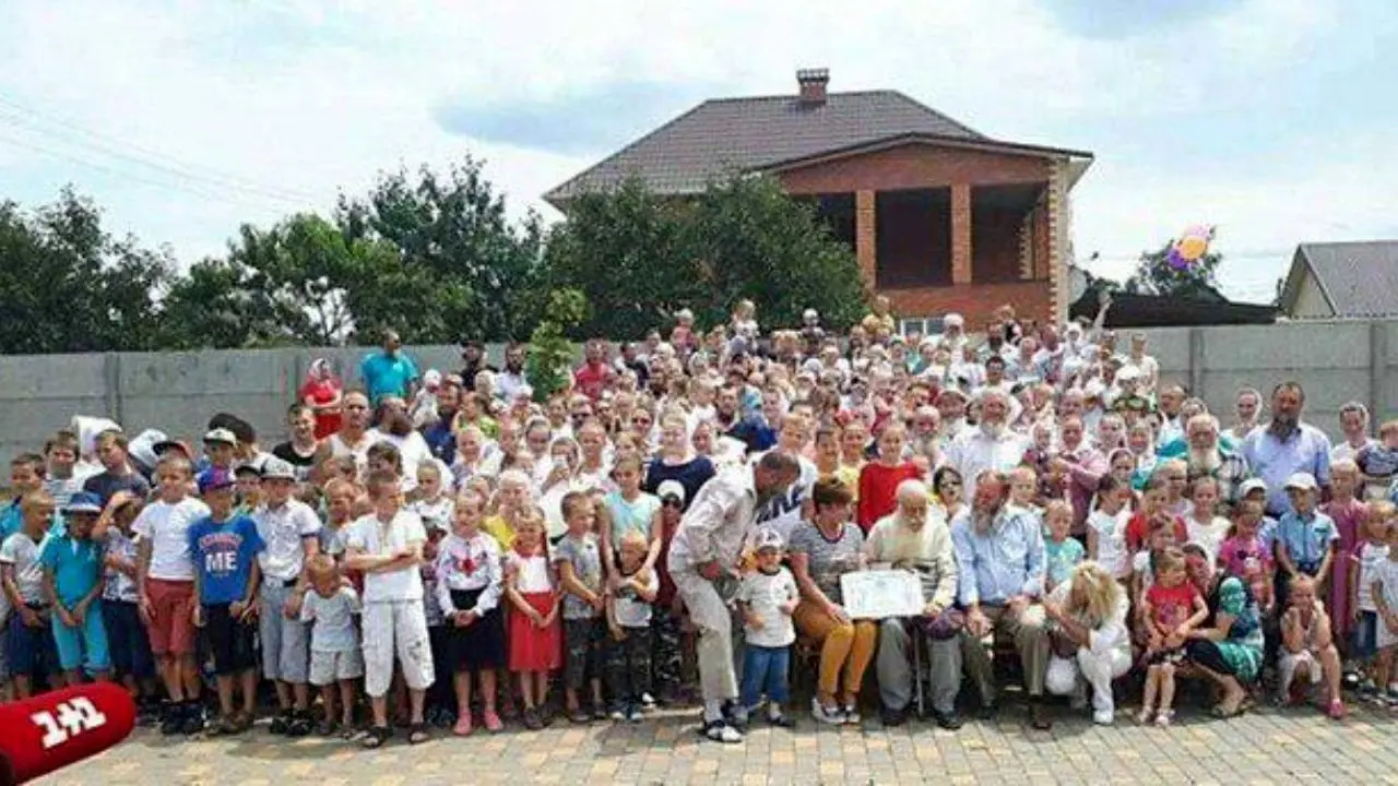 یک مرد 87 ساله اوکراینی صاحب بزرگترین خانواده جهان