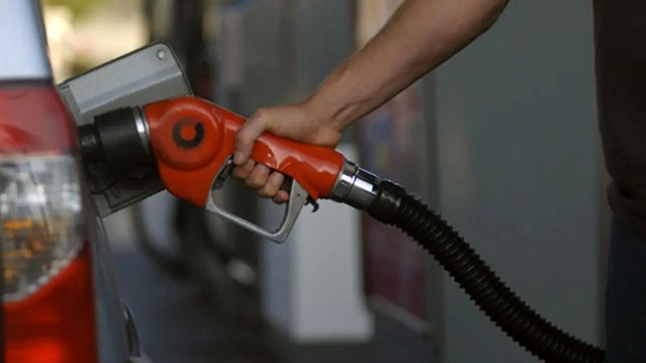 افزایش 28 درصدی عرضه بنزین در جایگاه‌های سوخت مناطق زلزله‌زده