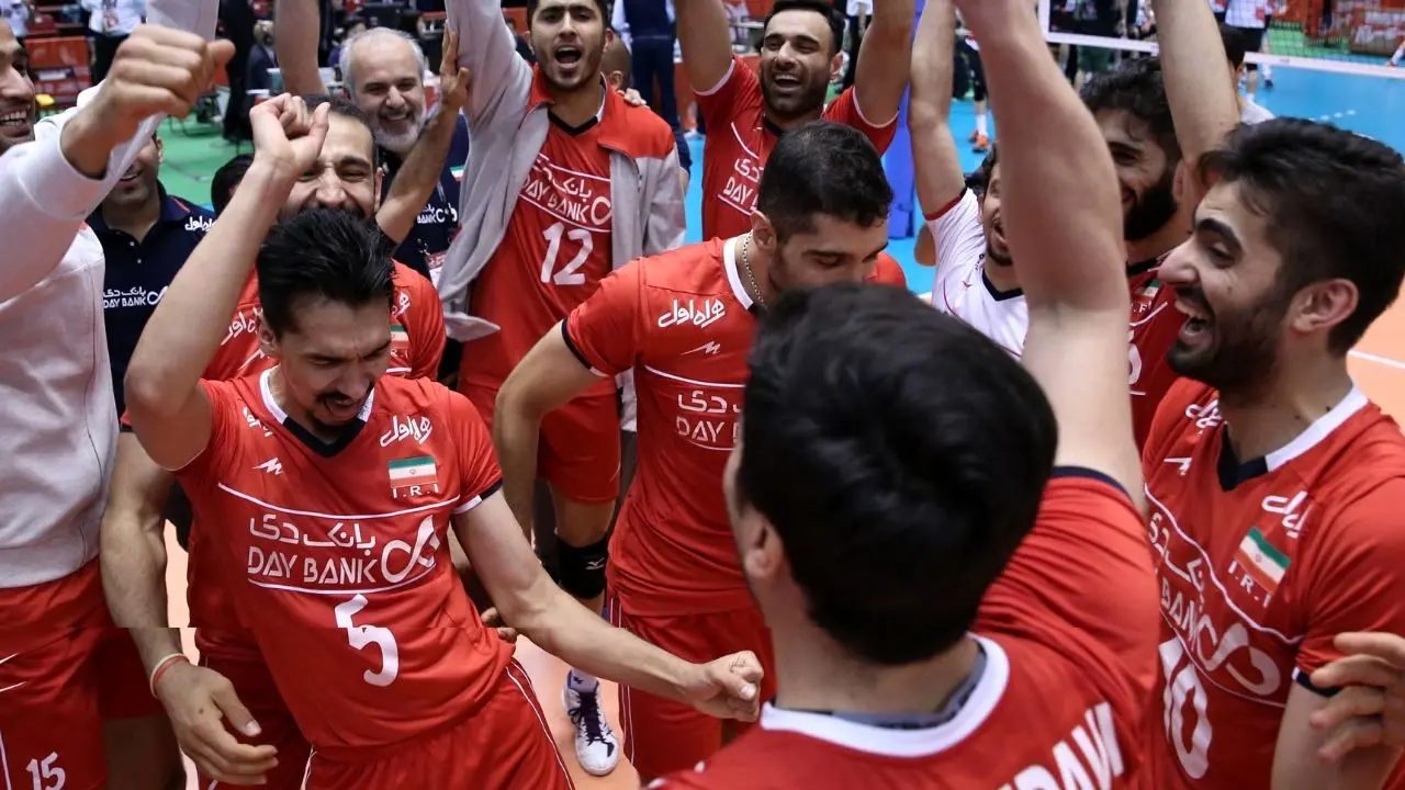 پرداختی نجومی به شرکت ایرانی برای خرید لباس تیم ملی/ فدراسیون والیبال نمی‌تواند با اسپانسر جدید قرارداد امضا کند