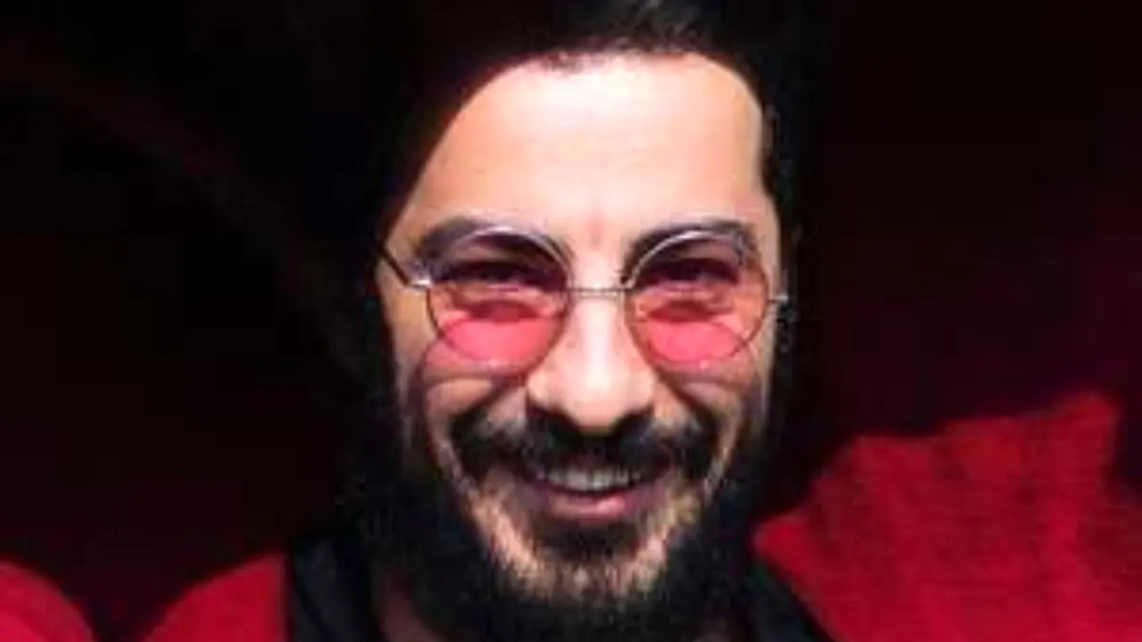 احتمال جایگزینی نوید محمدزاده به جای شهاب حسینی در یک فیلم