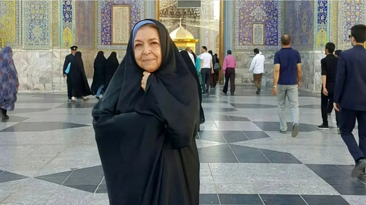 عکس| حجاب لیلی گلستان در مشهد مقدس