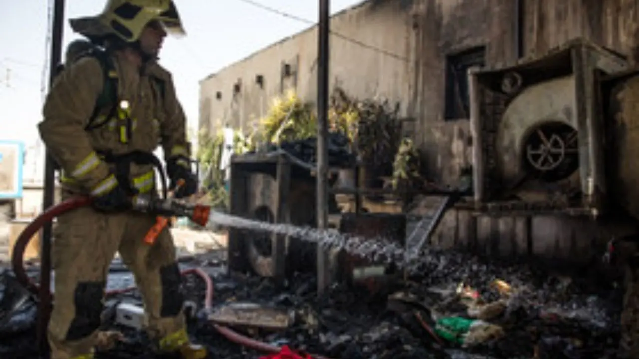 آتش‌سوزی در ساختمان تولیدی لباس چهارراه ولیعصر