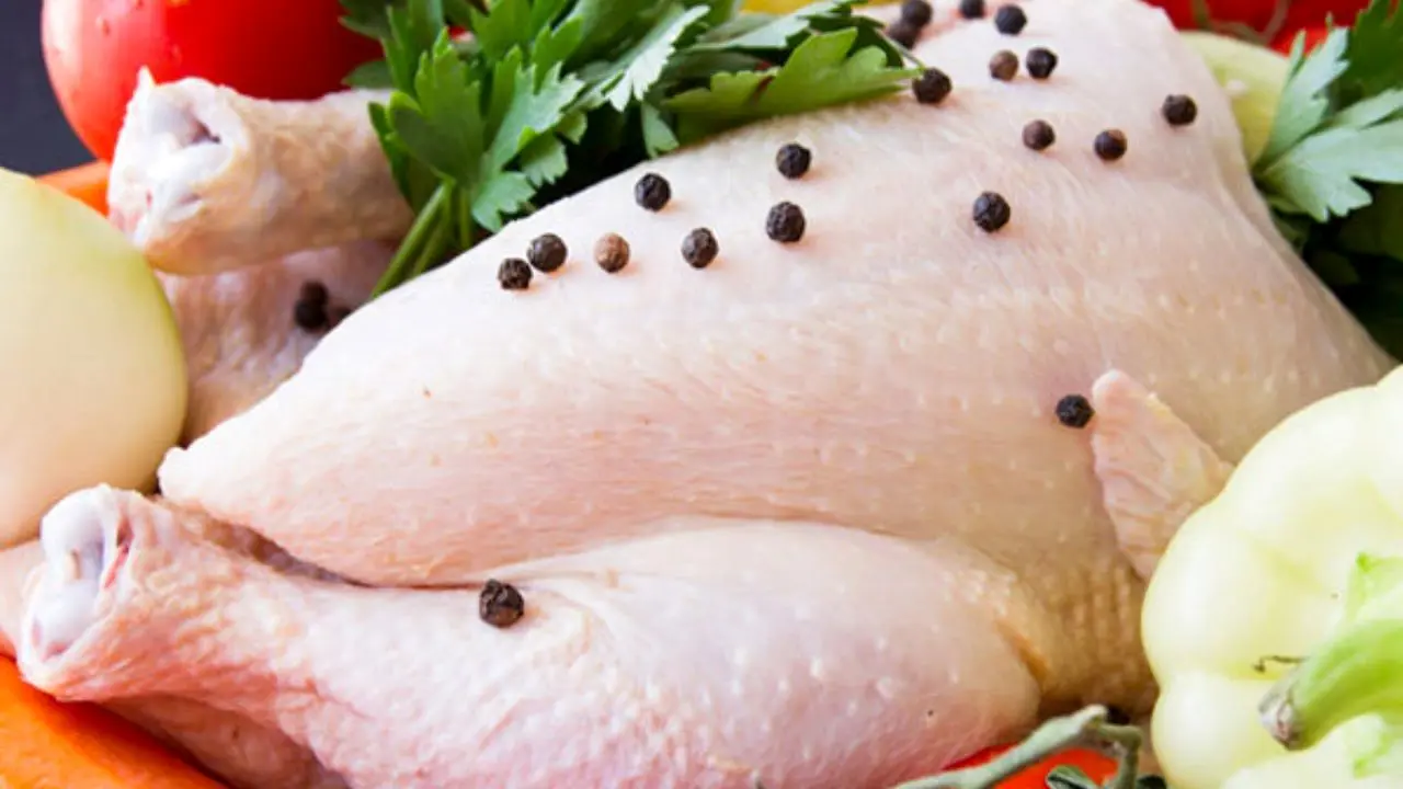 آخرین تحولات بازار مرغ و ماهی/قیمت مرغ به 9 هزار تومان رسید