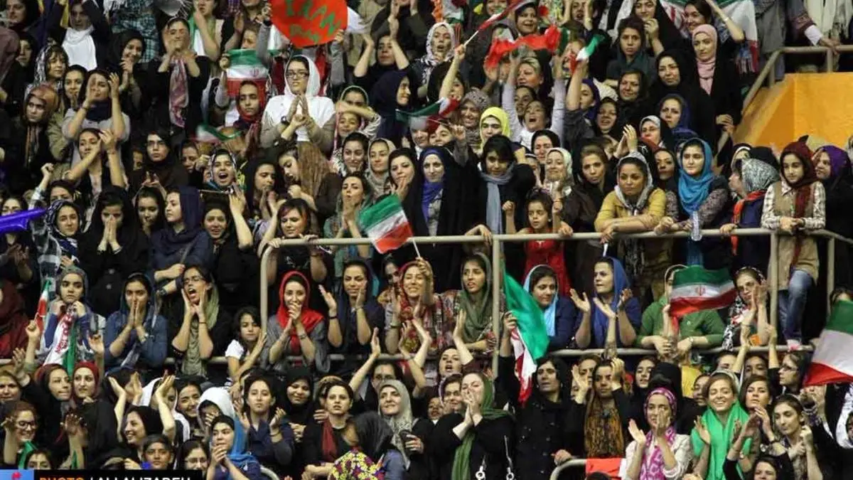 شکایت 20 خانواده شهید از استاندار تهران/ منظور کدخدایی از فراهم کردن زیرساخت‌ها برای حضور زنان در ورزشگاه‌ها چیست؟ 