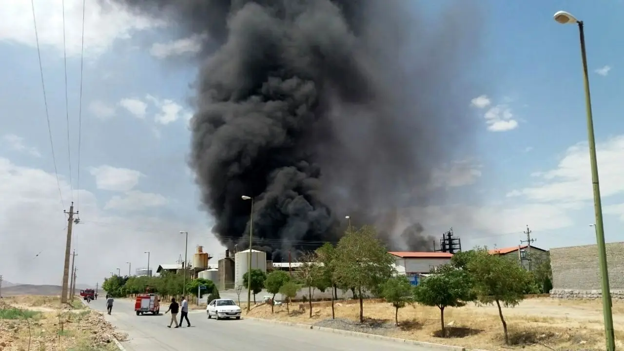 انفجار مهیب و آتش‌سوزی در شهرک صنعتى خمین اراک
