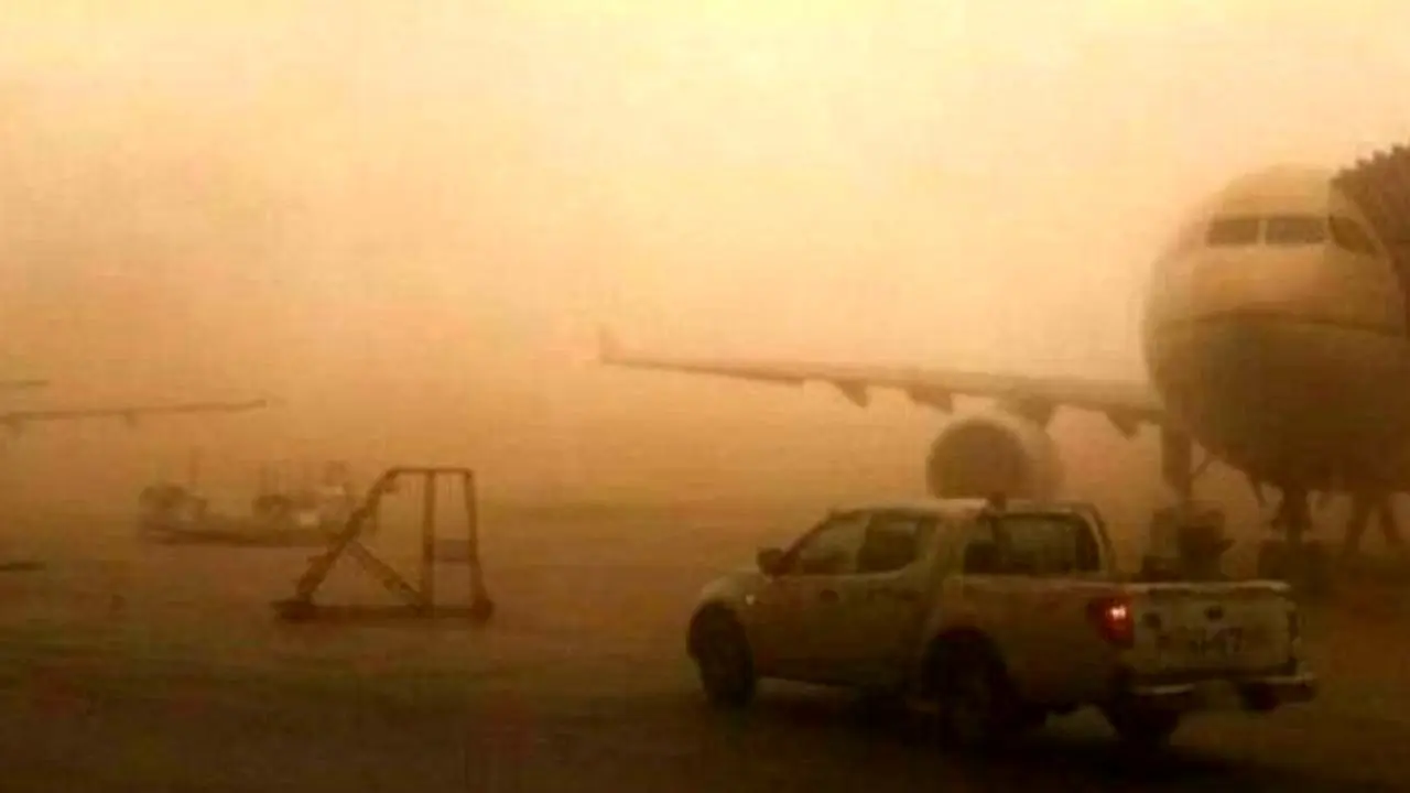 طوفان شدید پرواز فرودگاه زابل را لغو کرد