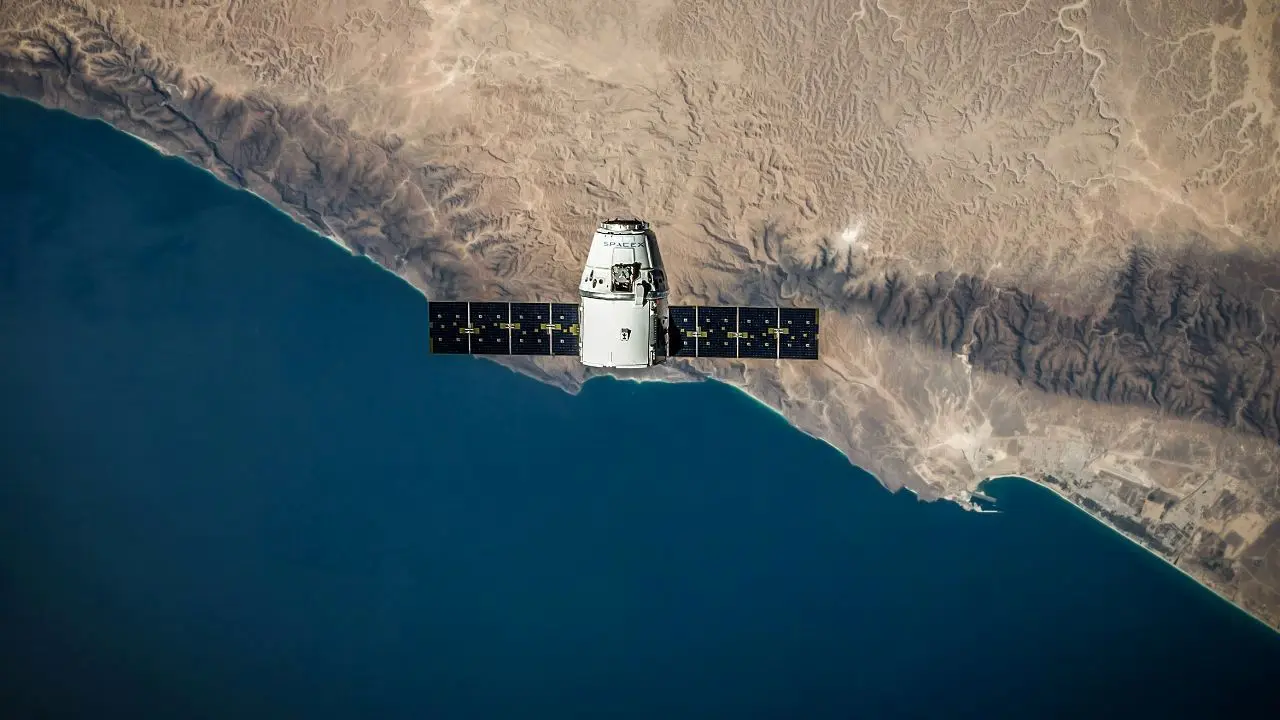 عکس روز ناسا، دراگن اسپیس‌ایکس
