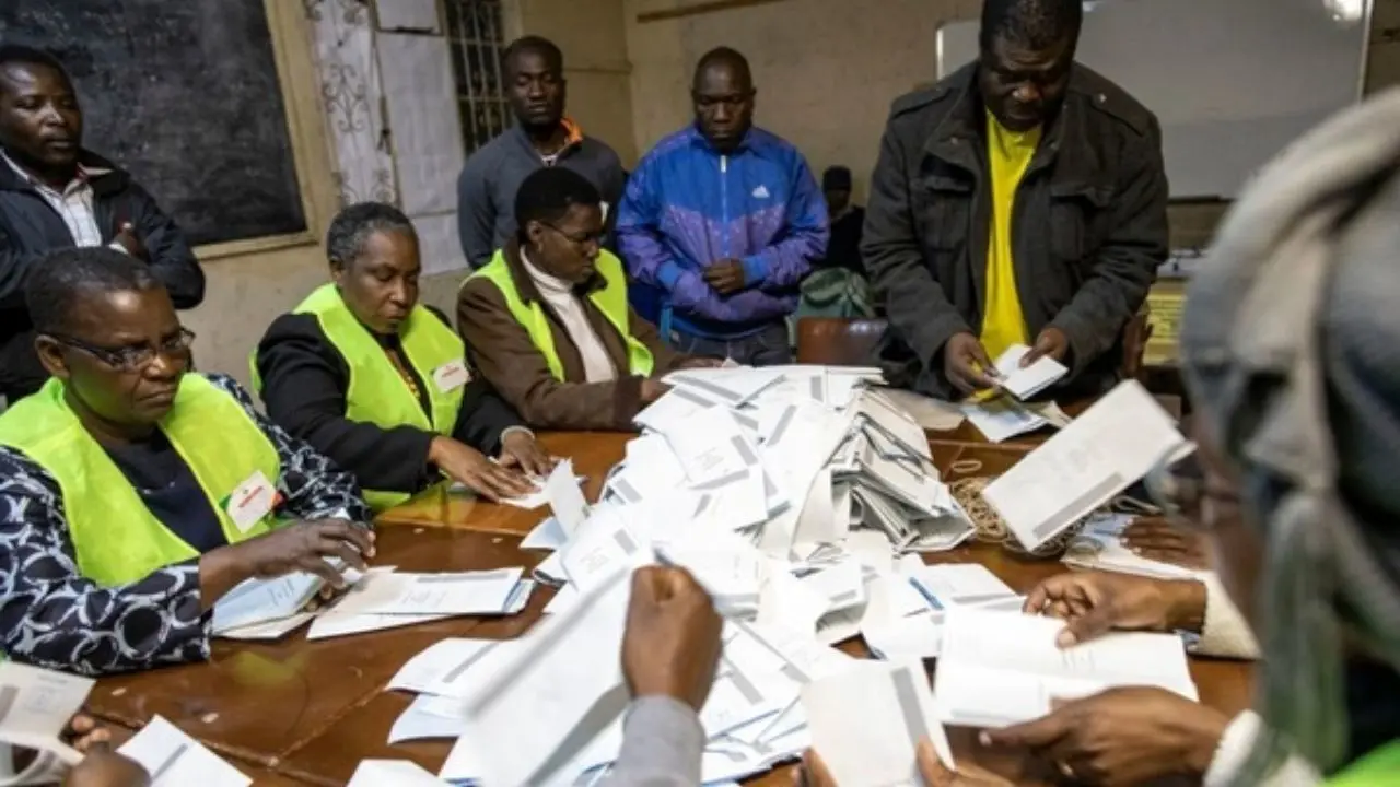 حزب حاکم زیمباوه در انتخابات پارلمانی پیروز شد