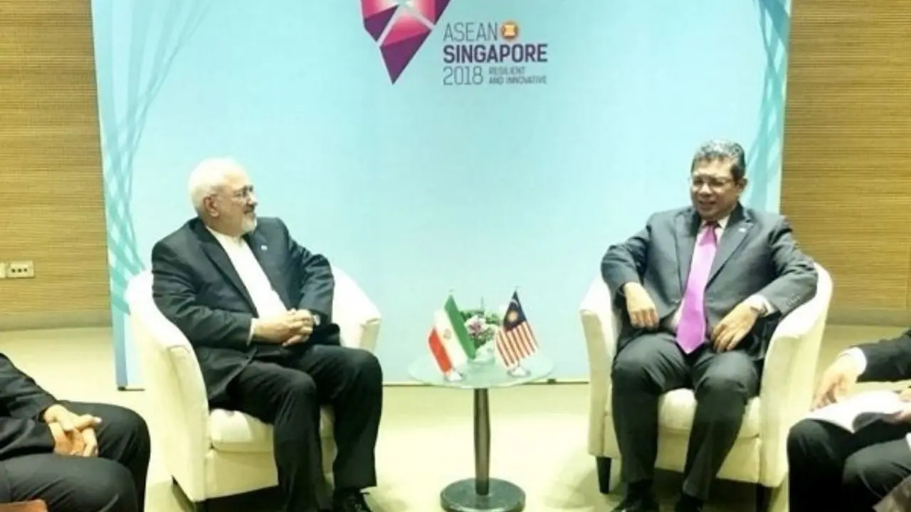 وزرای خارجه ایران و مالزی با یکدیگر دیدار و گفت‌وگو کردند