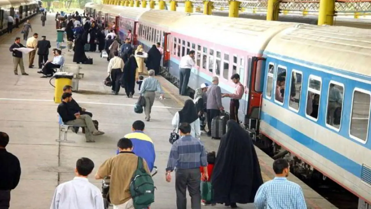 مسافران قطار 781 مشهد به کرمان حق تاخیر دریافت می‌کنند