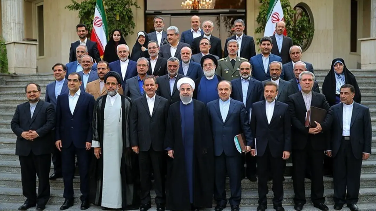 تشکیل کمیته مشترک دولت و فراکسیون امید/ واعظی و روحانی اعضای دولت را انتخاب می‌کنند