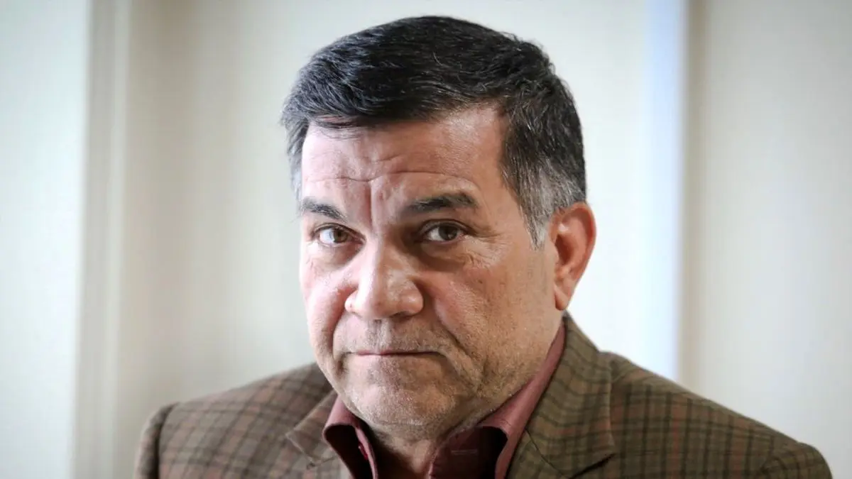 ارتباط با منتقدان ترامپ و تعیین نظریه اقتصادی