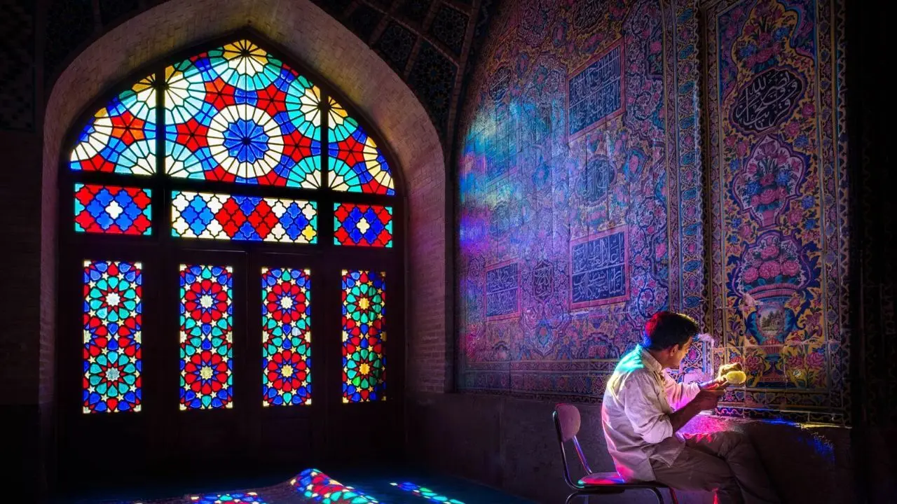 عکس روز نشنال جئوگرافیک، مسجد صورتی شیراز