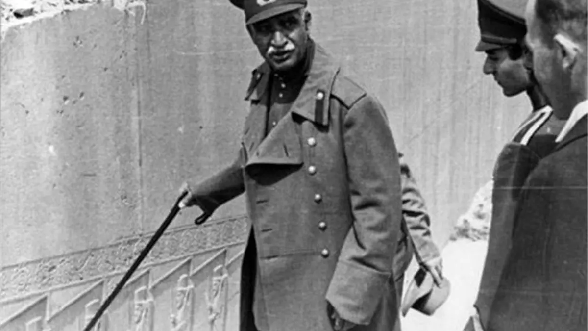 رمزگشایی صادق زیباکلام و عباس سلیمی نمین از راز رضا شاه