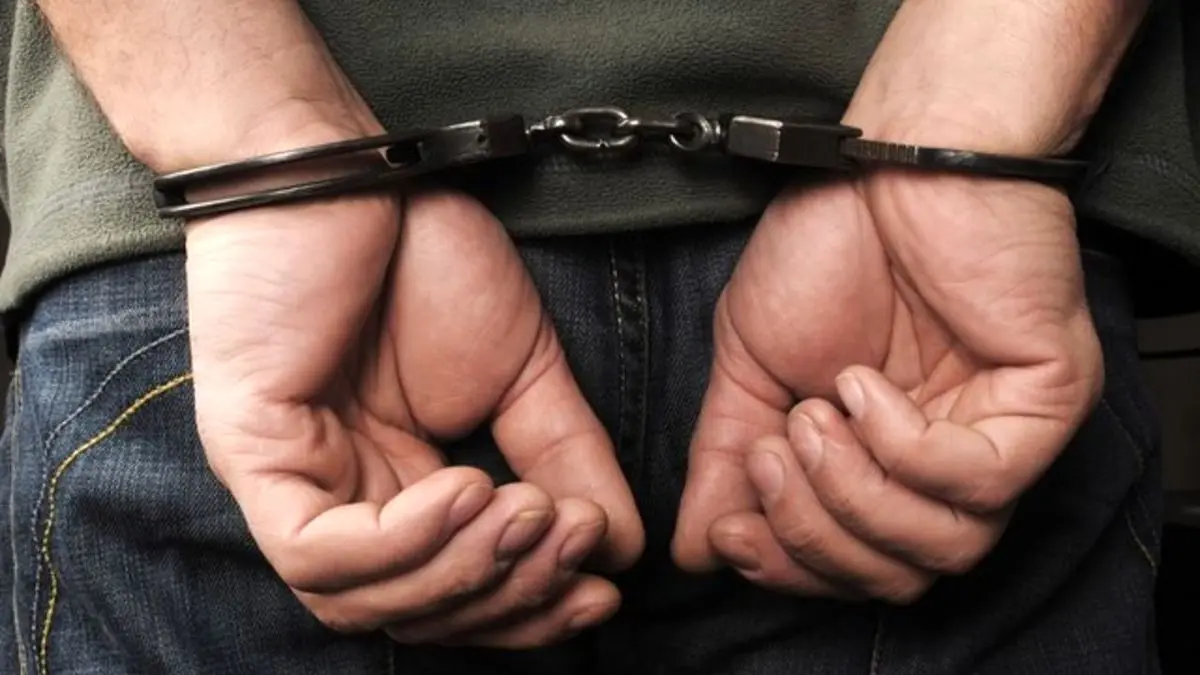دستگیری دو جوان مست که قصد آزار و اذیت دستفروشان نوجوان را داشتند