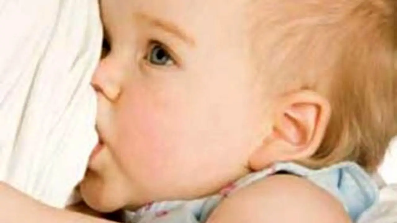 کاهش خطر ابتلا به سرطان در کودکانی که از شیر مادر تغذیه می‌کنند