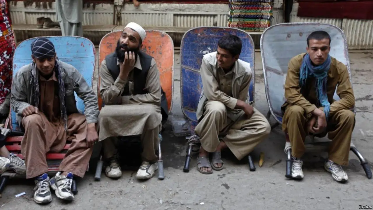 فرار کارگران افغانستانی از ایران به خاطر بی‌ارزش شدن ریال