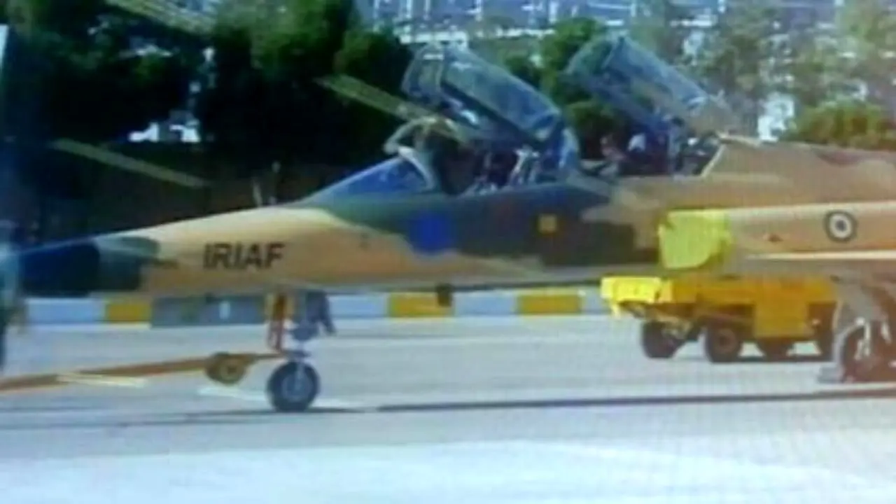 نخستین جنگنده ایرانی رونمایی شد