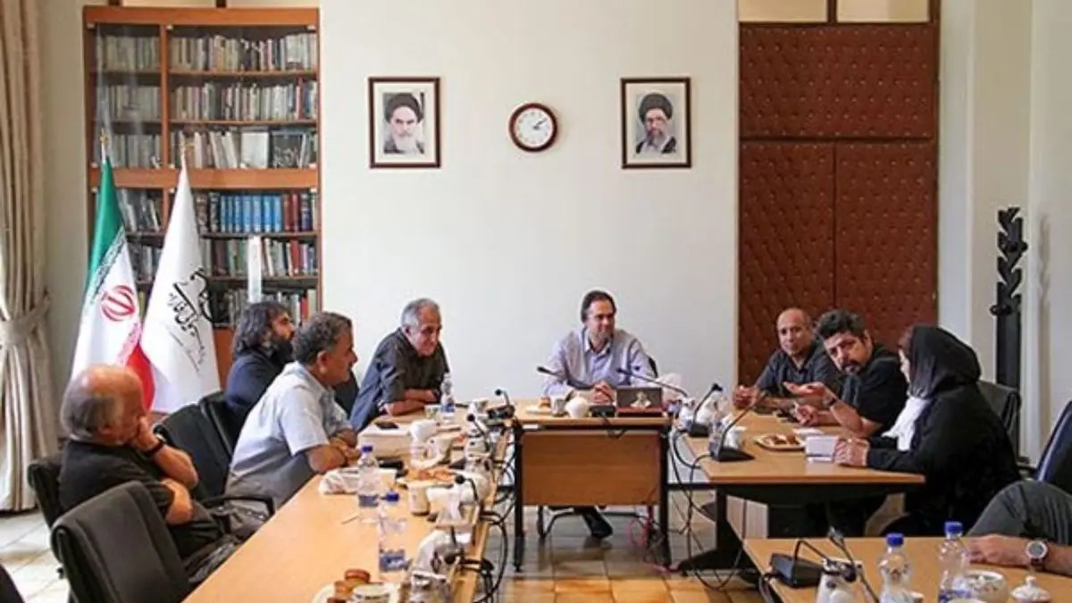 دیدار شورای مرکزی کانون کارگردانان با معاون بین‌الملل فارابی
