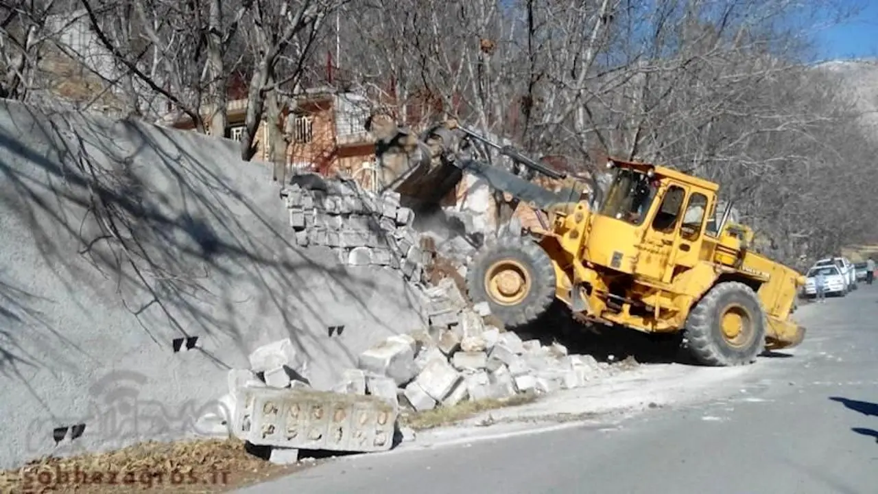 35 ساخت و ساز غیر‌مجاز در شهر توریستی سی‌سخت تخریب می‌شود