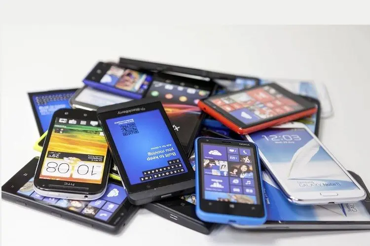 رشد 146درصدی واردات تلفن همراه/ سهم تلفن همراه از کل واردات کشور چقدر است؟