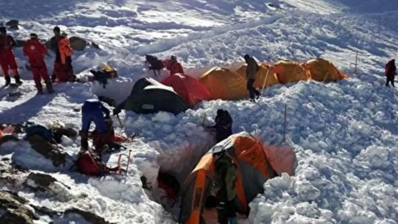 نجات کوهنوردان گمشده در ارتفاعات نیشابور