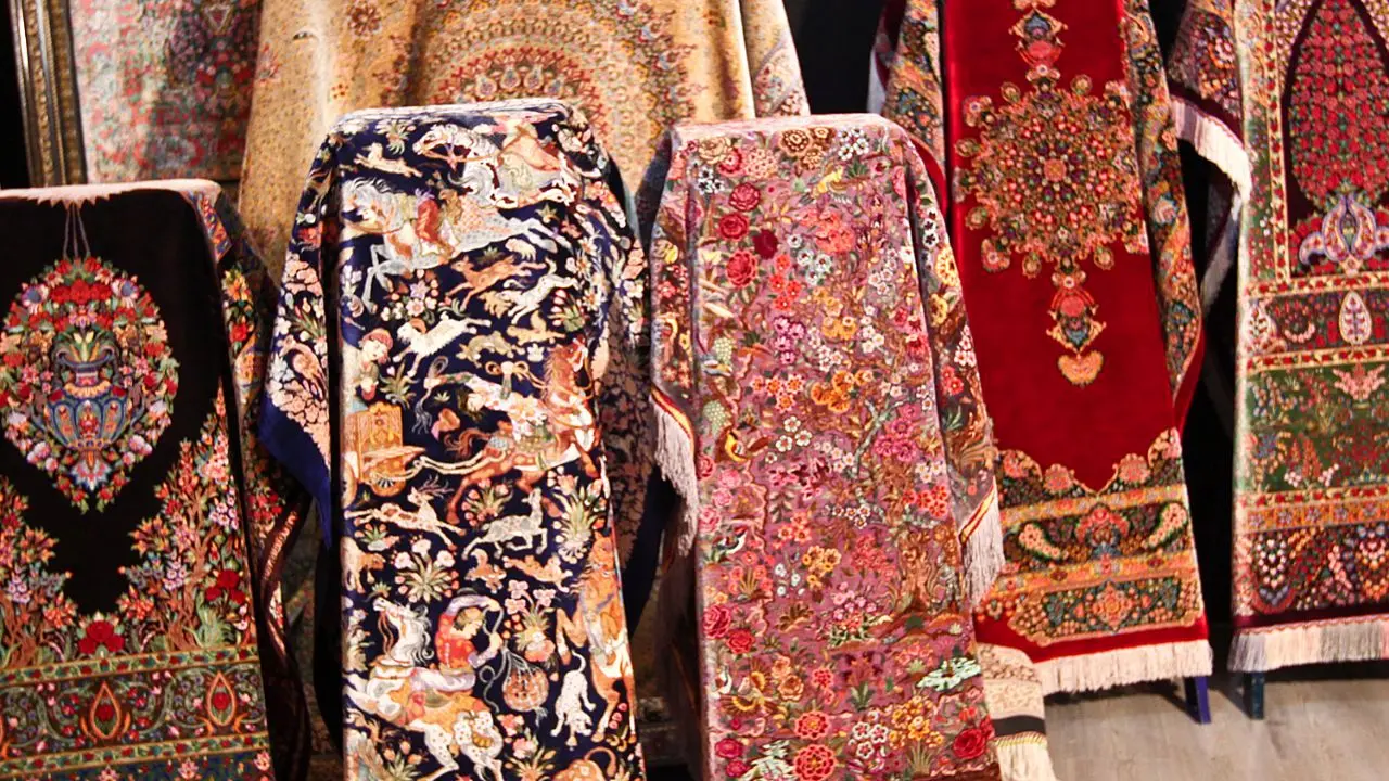 رایزنان بازرگانی در صادرات فرش دستباف فعال شوند