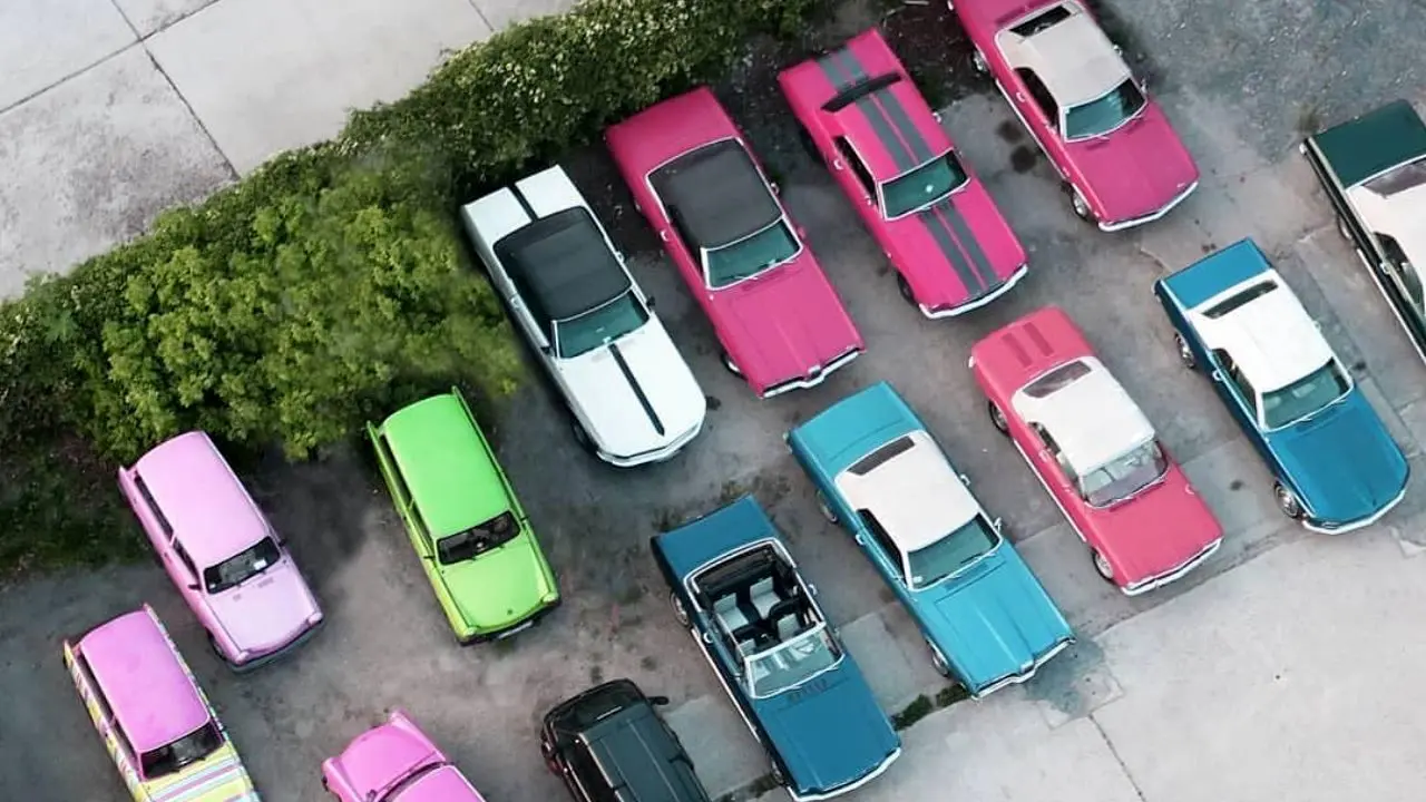 عکس روز اینستاگرام، ماشین‌های رنگارنگ