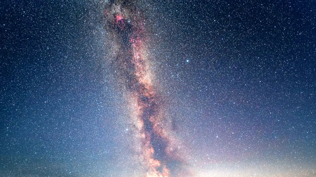 عکس روز ناسا، کهکشان راه‌شیری از ترول‌تونگا