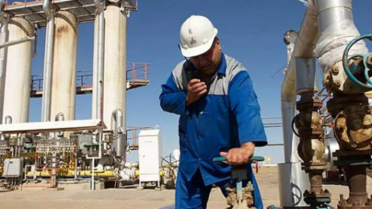 مناقصات ساخت تجهیزات صنعت نفت در حال انجام است