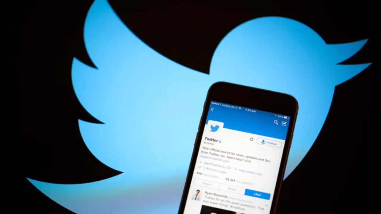 درخواست ظریف برای بسته شدن حسابهای جعلی در توییتر