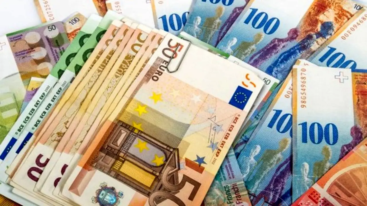 نرخ دلار ثابت ماند، یورو افزایش یافت