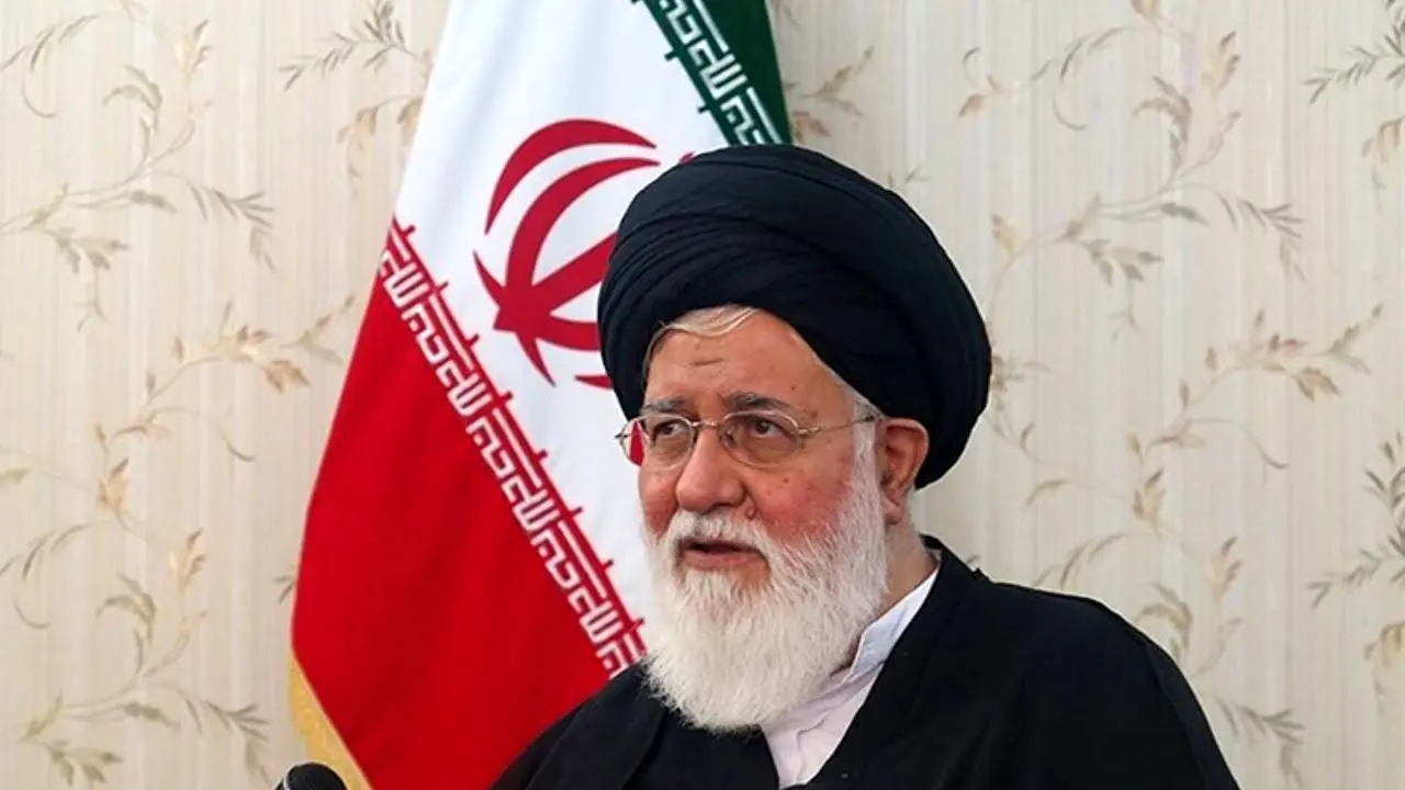  جبهه استکبار جهانی تمام توان خود را در عرصه اقتصادی علیه ایران به‌کار گرفته است