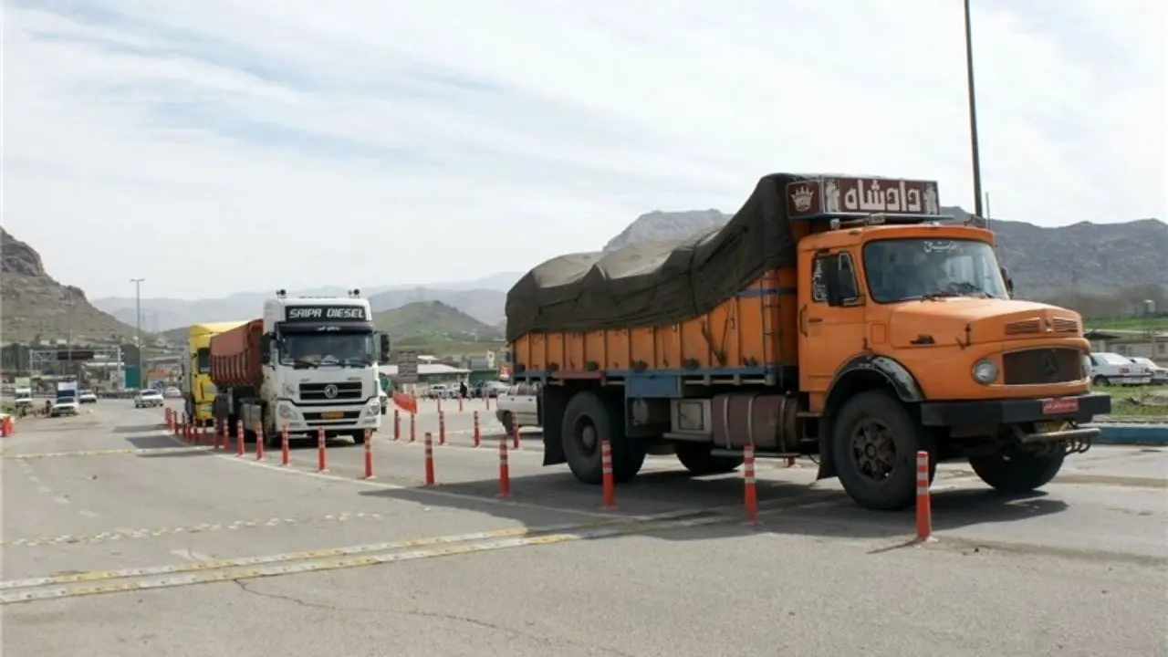 دستگیری 15 نفر از افرادی که مسیر کامیون‌ها را می‌بندند