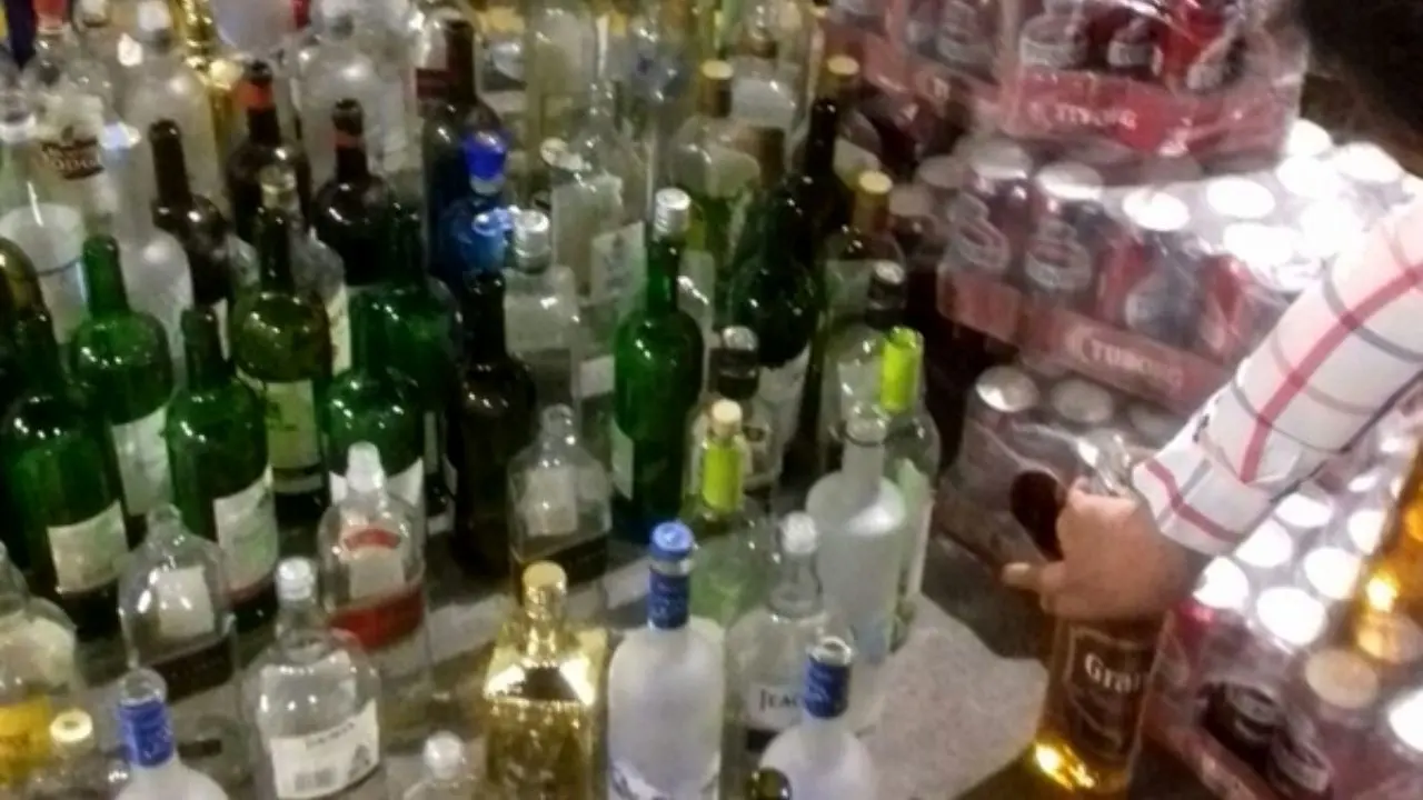 دستگیری یکی از عوامل توزیع مشروبات الکلی مسموم در بندرعباس