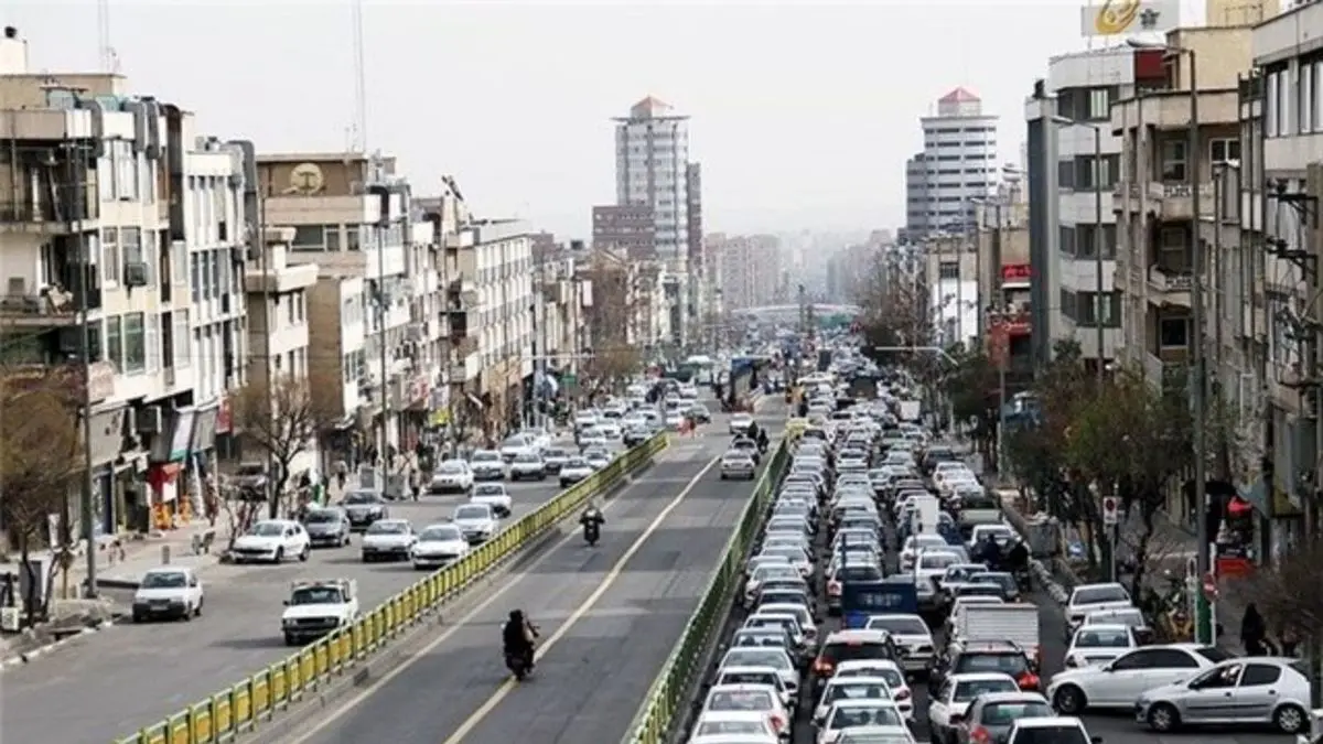 ترافیک سنگین در ورودی کلانشهرها/ مه‌گرفتگی و کاهش دید در برخی محورها