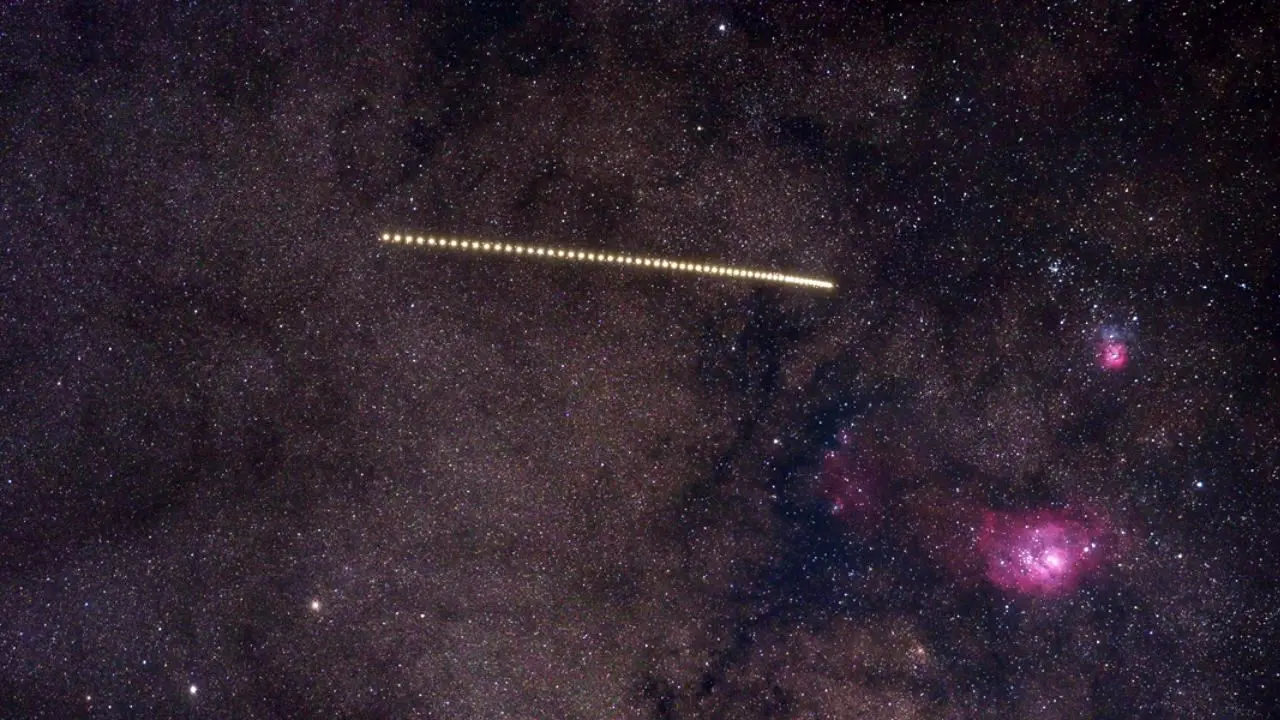 عکس روز ناسا، 55 شب با زحل