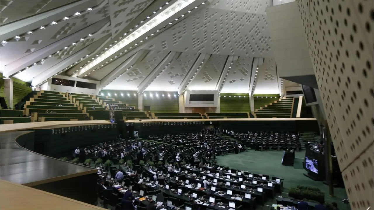 لایحه دولت برای جلوگیری از ستاره‌دار شدن دانشجویان فردا در مجلس