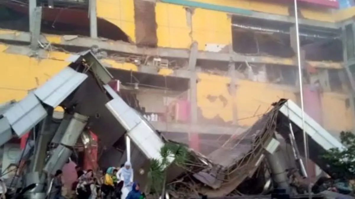 شمار قربانیان زلزله و سونامی اندونزی به 832 نفر رسید