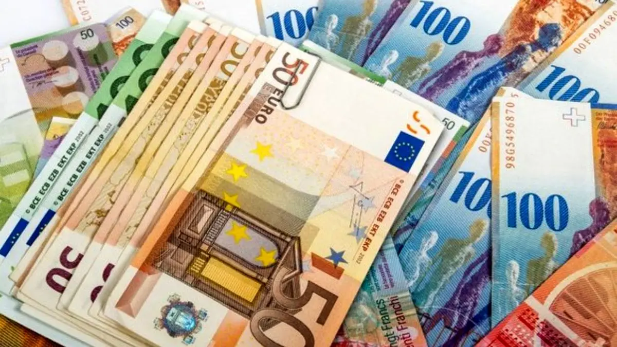 دلار ثابت ماند، یورو و پوند افزایش یافتند