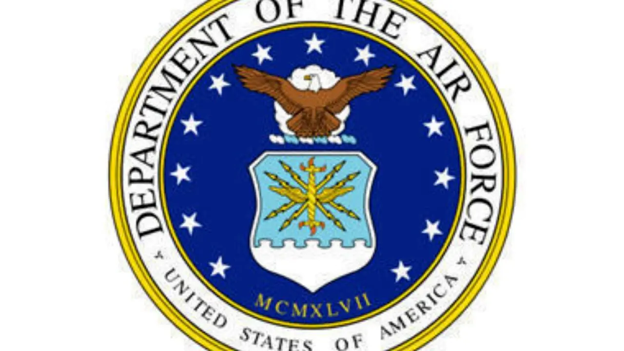 پنتاگون شایعات درباره برکناری وزیر نیروی هوایی را تکذیب کرد