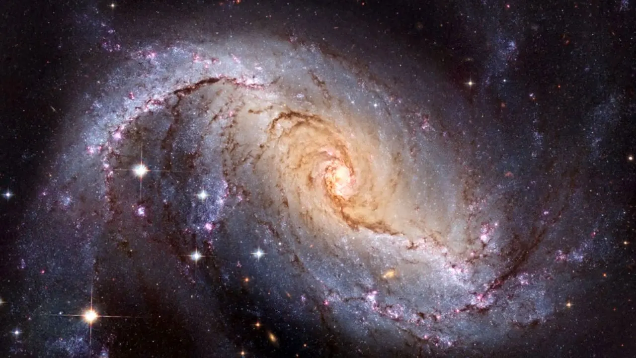 عکس روز ناسا، کهکشان ان‌جی‌سی 1672